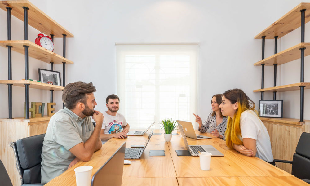 Phòng họp 8 người image