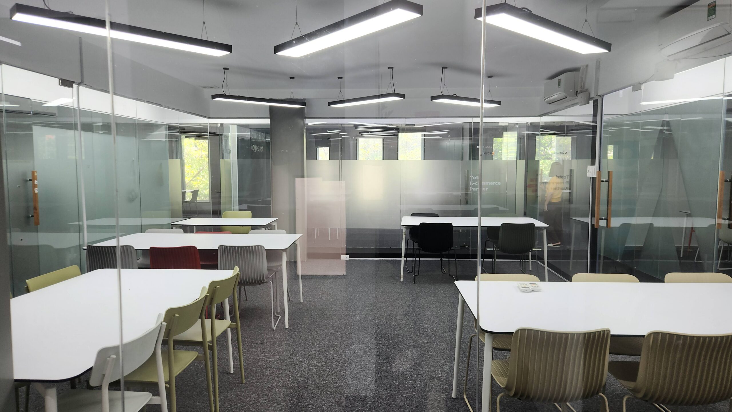 Không gian làm việc đẹp mắt image